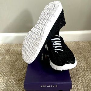 Brand new Zee Alexis Slip-on Sneakers Danielle 8.5